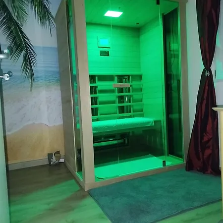 شقة Diamond Airport Jacuzzi&sauna Ledine